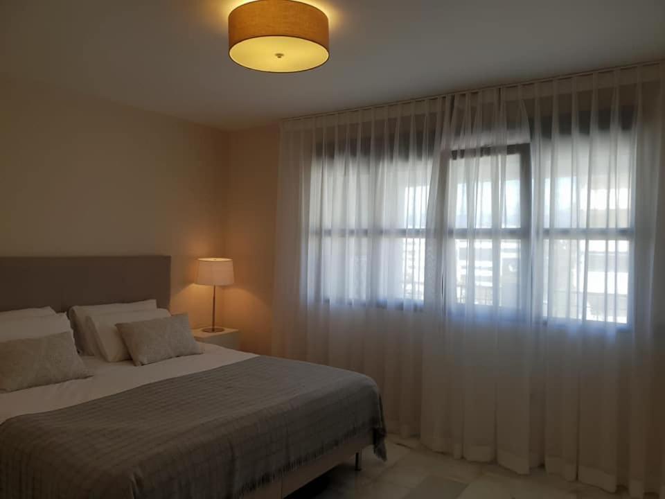 Atico - Edificio Marina Banus- Calle Muelle De Ribera Appartement *